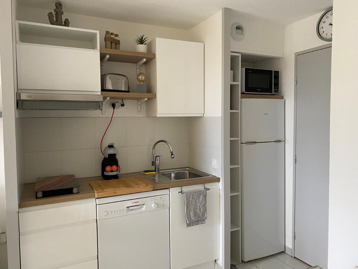 Appartement En Residence Privee, Face A La Mer Avec Acces Direct Plage 히에레 외부 사진